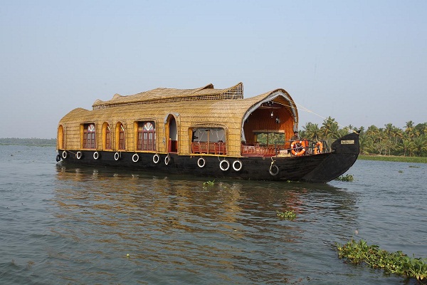 Overnight Kerala Backwater Cruise