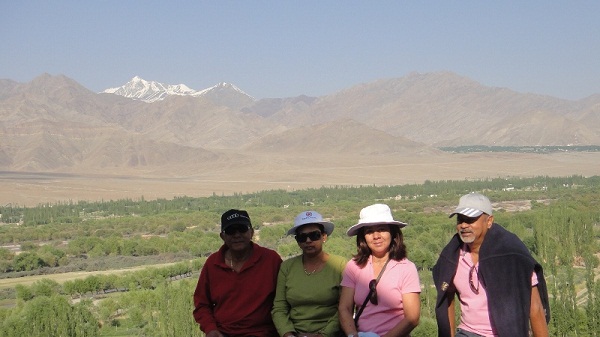 Dr.Gaya & Family, Kashmir Tour Package